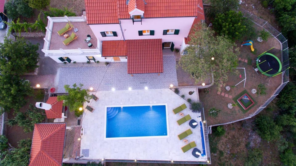 Holiday Home Koprivno House in Split-Dalmatia County