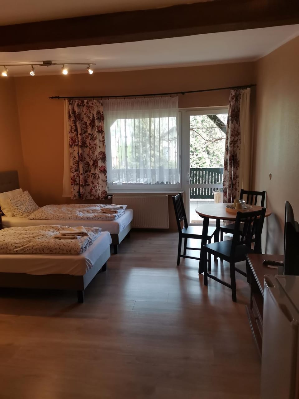 Other, Photo of the whole room