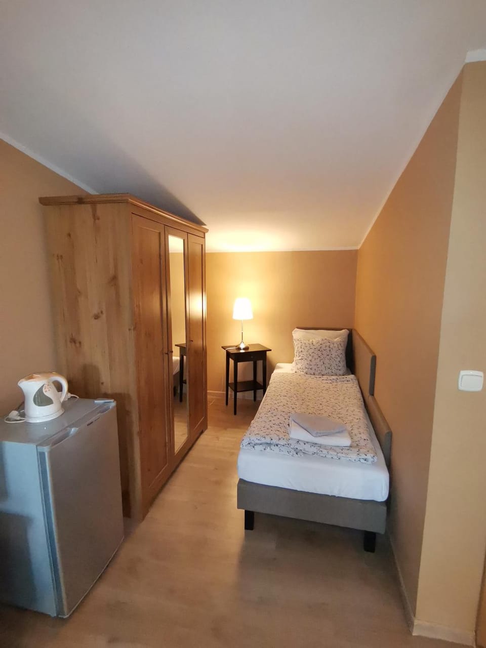 Bed, Other, Photo of the whole room