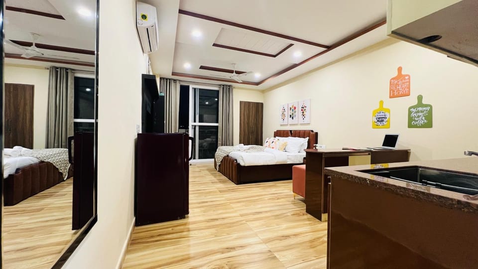 Photo of the whole room, Bedroom