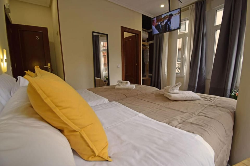Hostel Gijón Centro Bed and Breakfast in Gijón