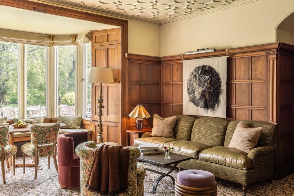 Lounge or bar