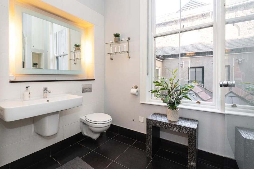 Toilet, Bathroom