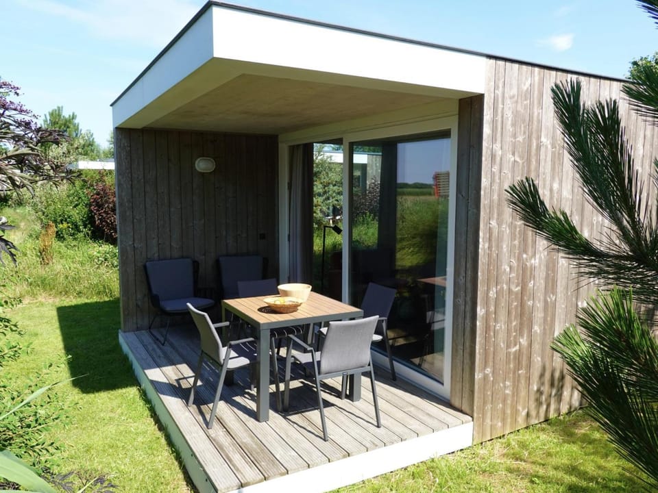 Property building, Garden view