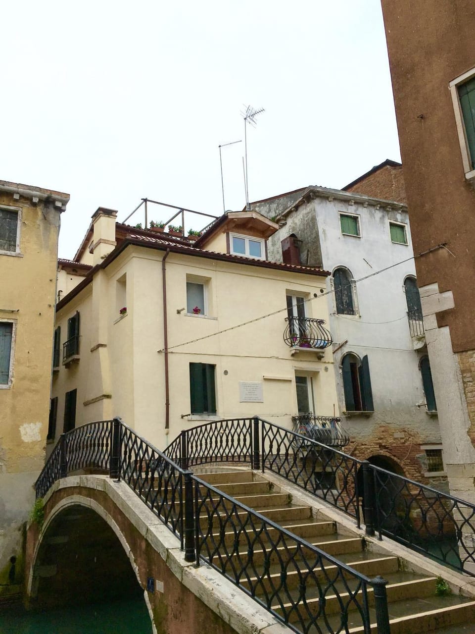 Property building, Day