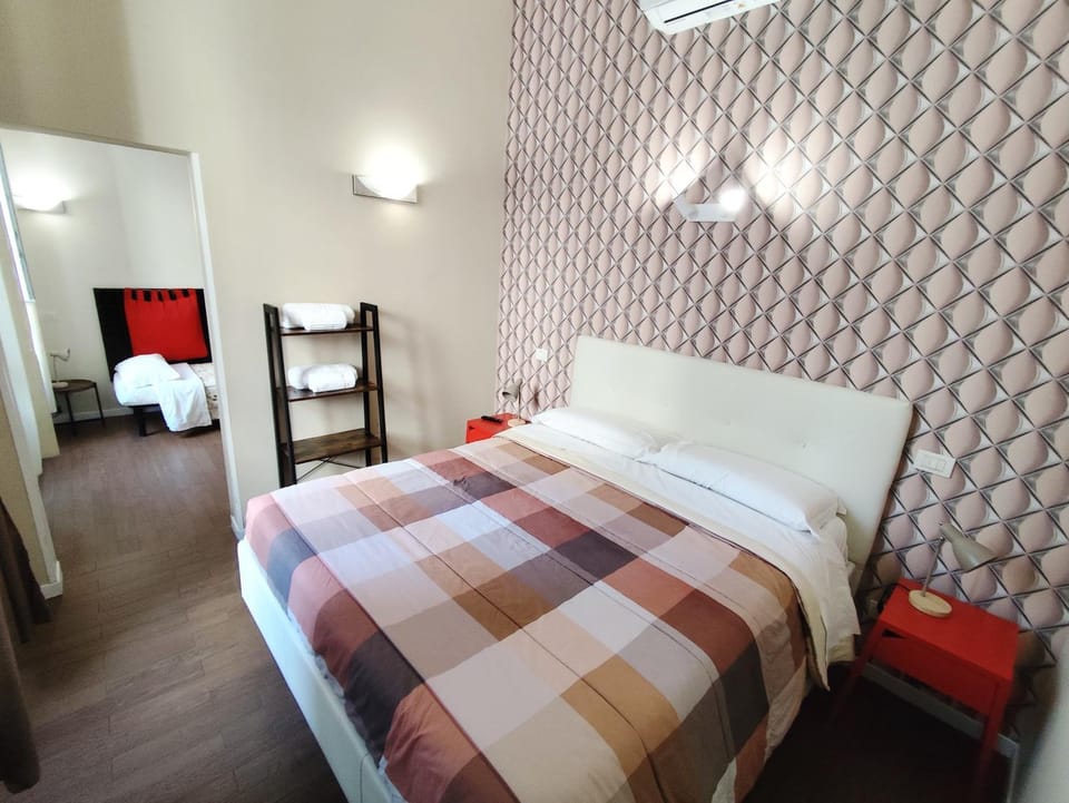 Bed, TV and multimedia, Photo of the whole room, Bedroom, air conditioner