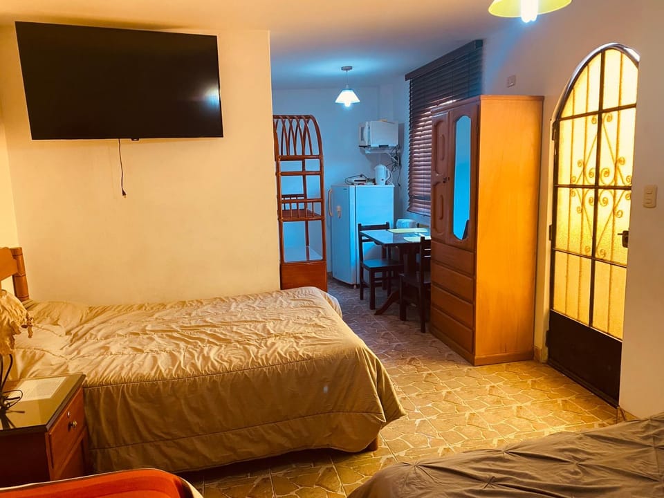 Bed, TV and multimedia, Photo of the whole room, Bedroom, wardrobe