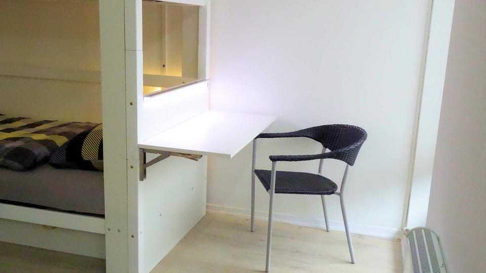 Bed, Living room, Other, Photo of the whole room, Decorative detail, Seating area, bunk bed