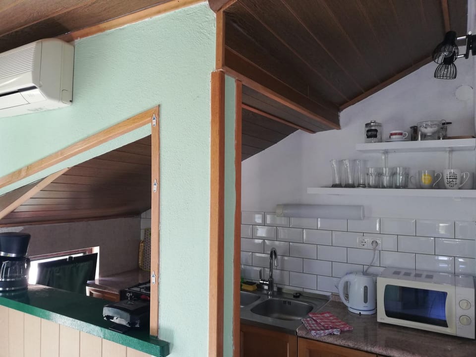 Coffee/tea facilities, Kitchen or kitchenette