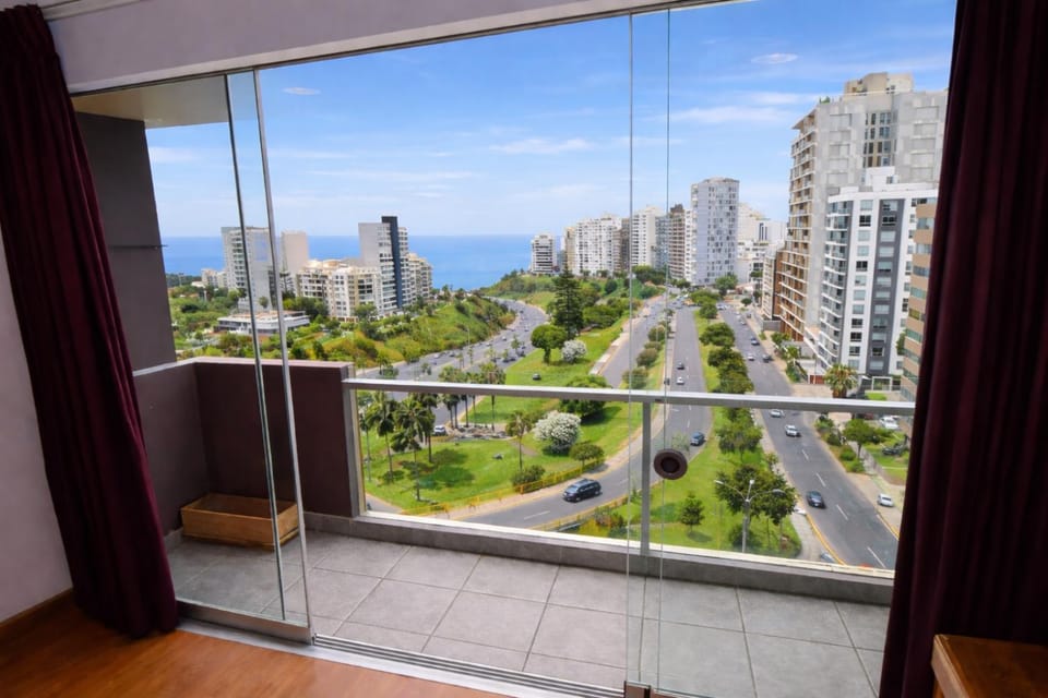 Property building, Day, Neighbourhood, Natural landscape, Bird's eye view, Balcony/Terrace, Balcony/Terrace, Living room, City view, Sea view, Street view, Location