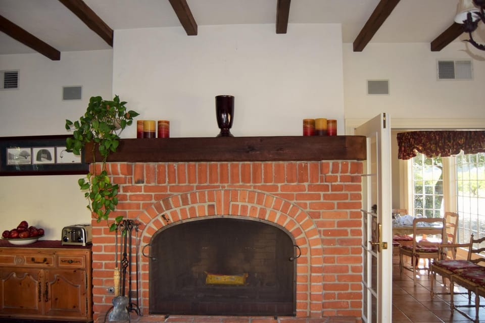 Vineyard Country Inn Inn in Saint Helena