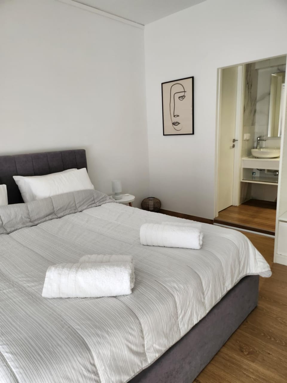 Bathroom, Bedroom, towels, air conditioner