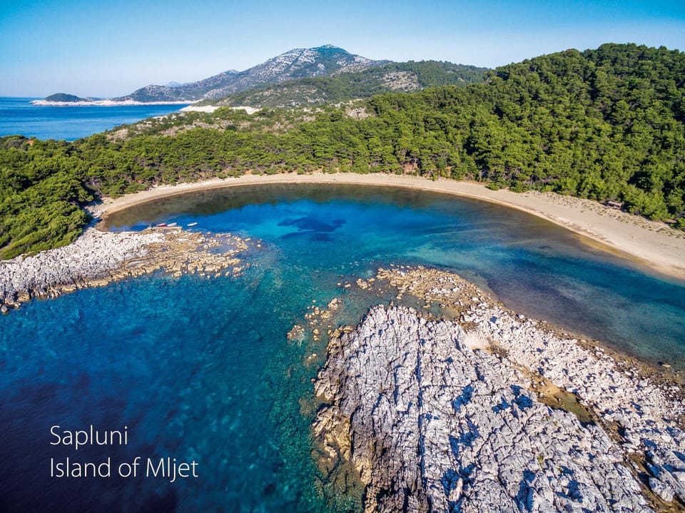 Nearby landmark, Off site, Natural landscape, Bird's eye view, Other, Beach, Hiking