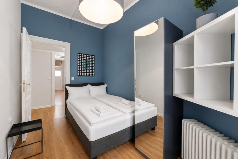 Bed, Photo of the whole room, Bedroom, wardrobe
