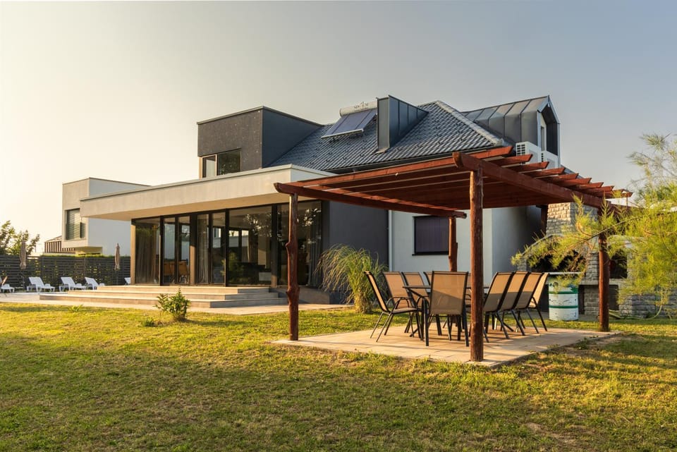 Property building, Other, Seating area