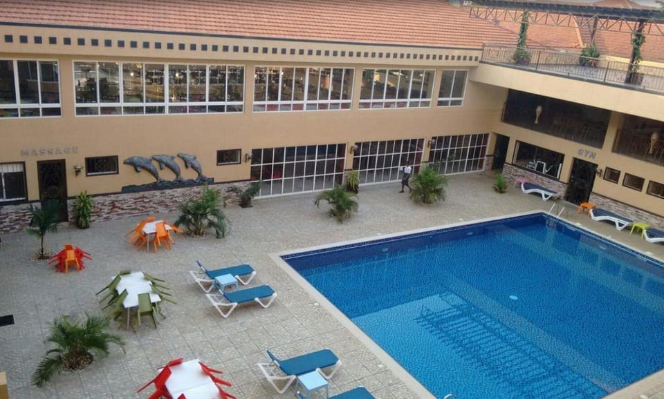 Swimming pool