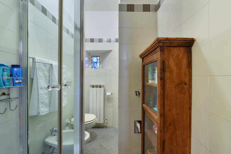 Toilet, Bathroom, bidet, towels