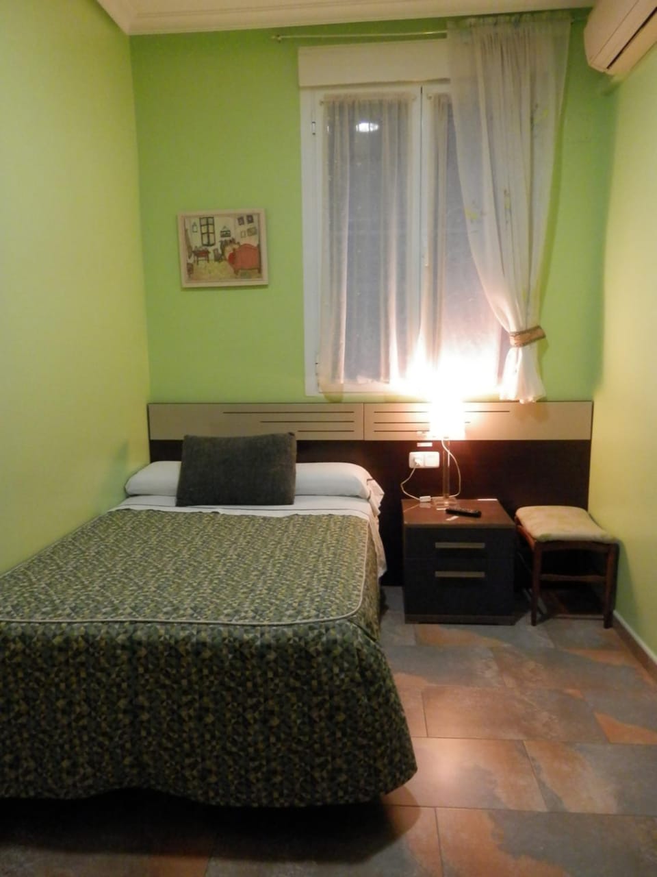 Living room, Photo of the whole room