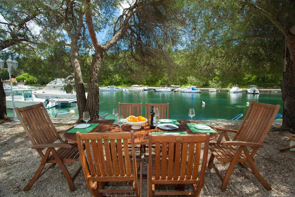 Patio, Day, Beach