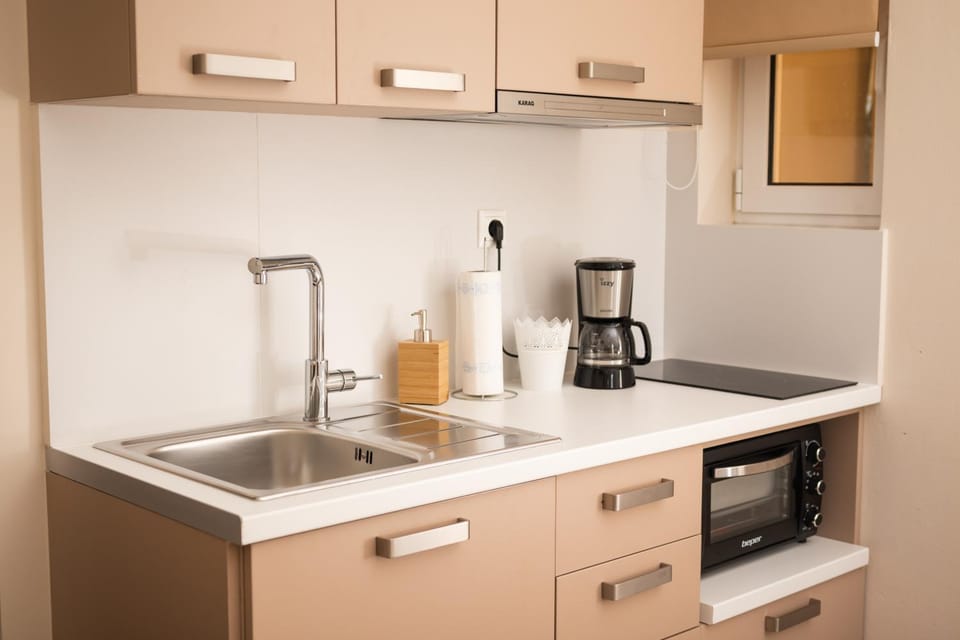 Coffee/tea facilities, Kitchen or kitchenette