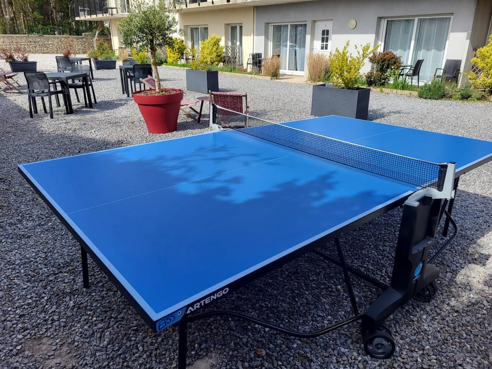 Garden, Table tennis