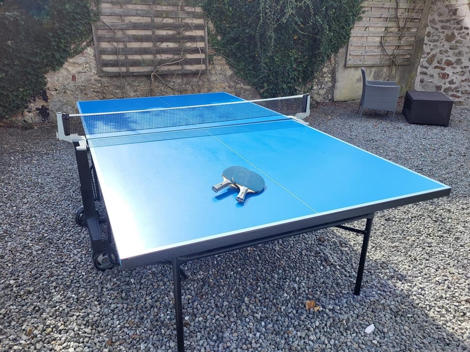 Table tennis
