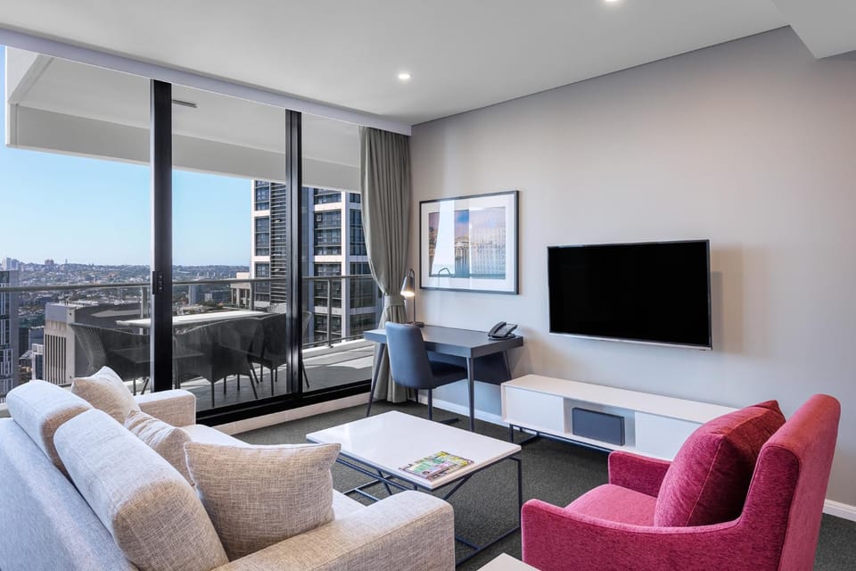 TV and multimedia, View (from property/room), Balcony/Terrace, Living room, Seating area