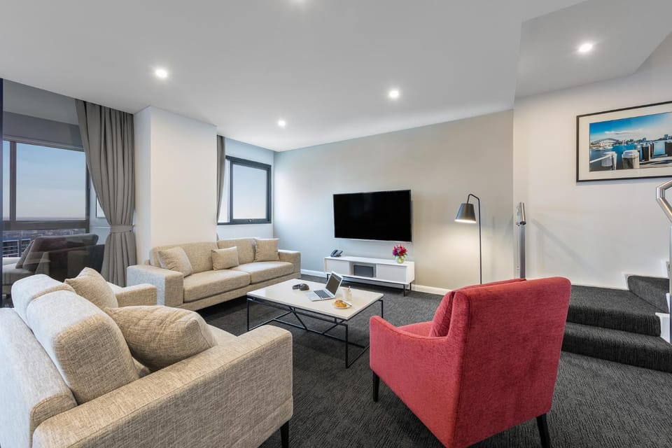 TV and multimedia, View (from property/room), Balcony/Terrace, Living room, Seating area