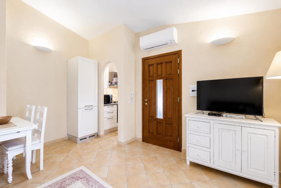 Communal lounge/ TV room, TV and multimedia