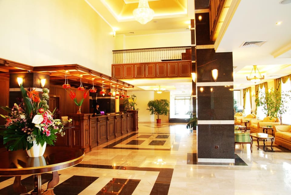 Lobby or reception, Lobby or reception, Seating area, air conditioner