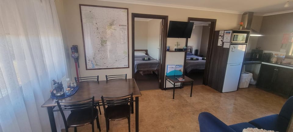 TV and multimedia, Kitchen or kitchenette, Dining area, Bedroom