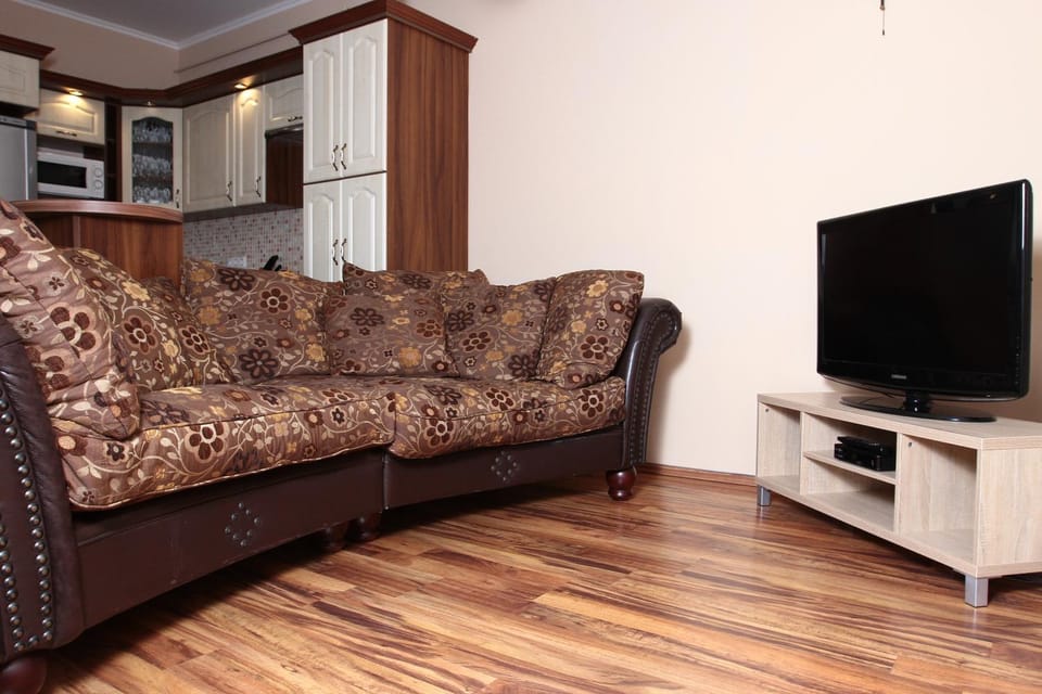 Communal lounge/ TV room, Communal kitchen