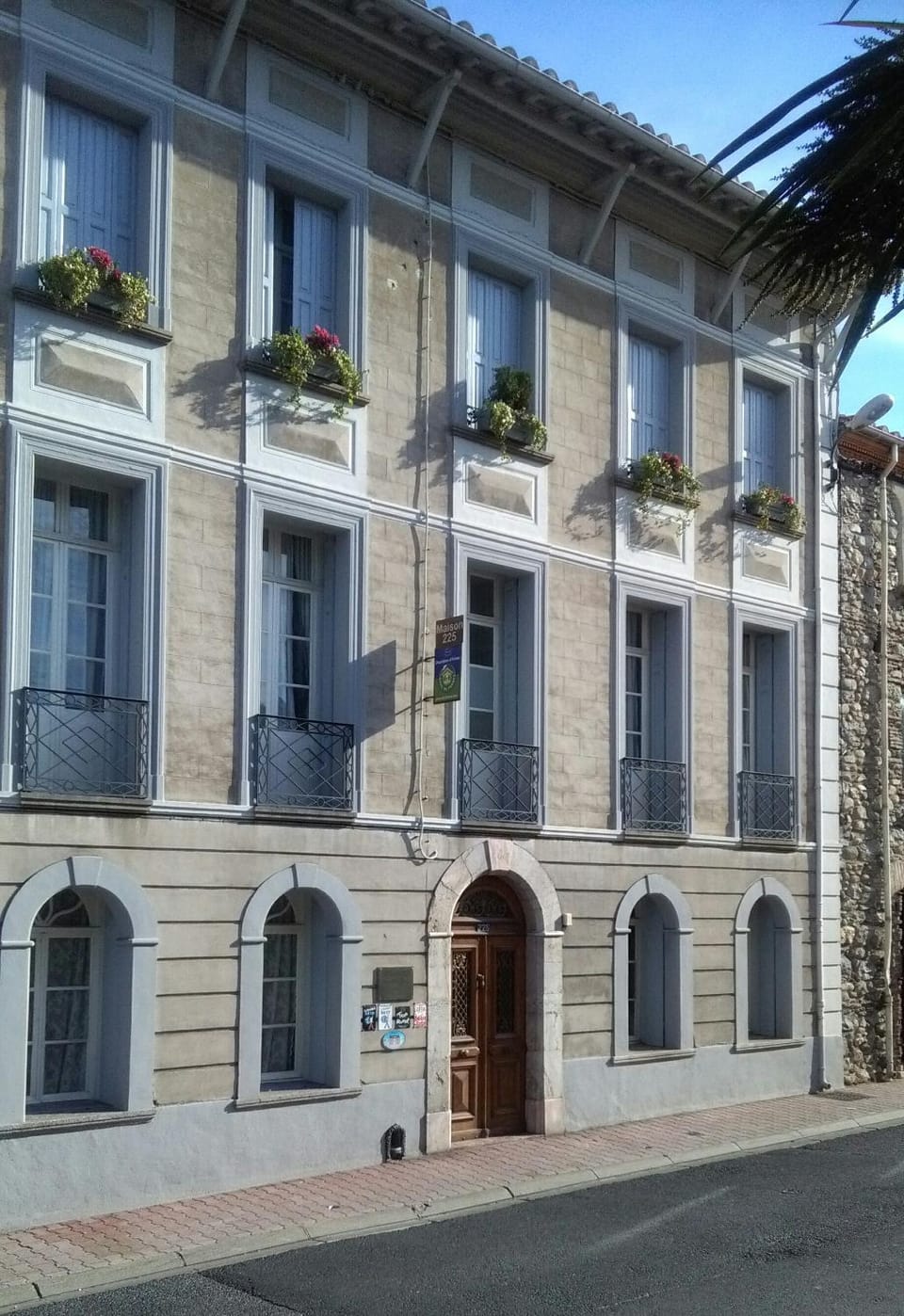 Facade/entrance