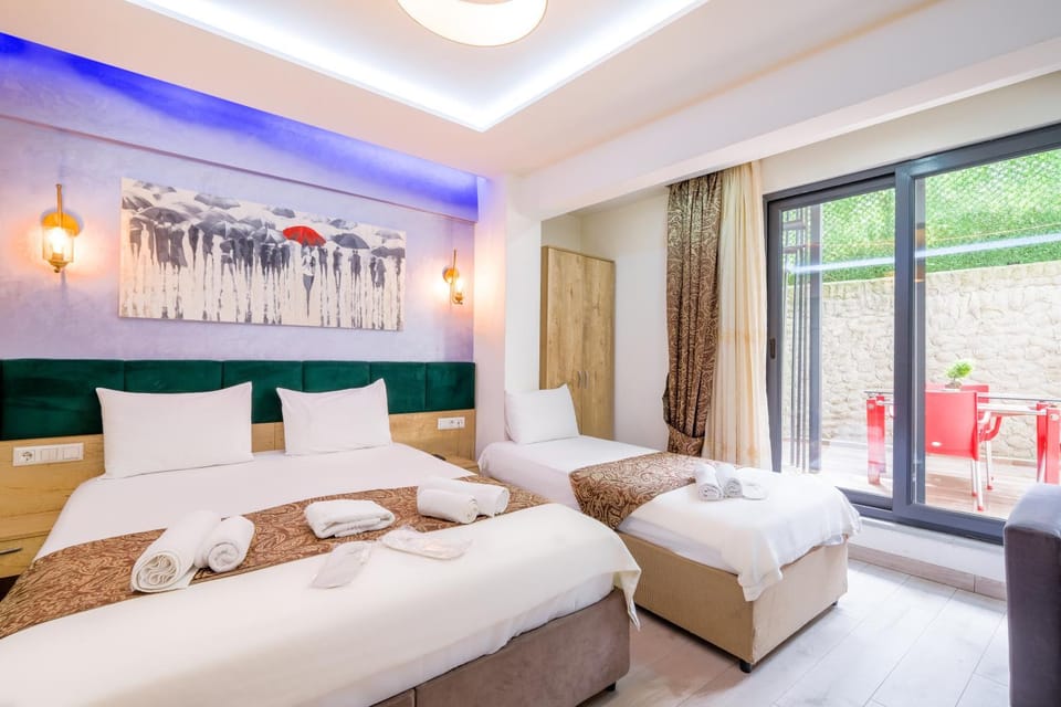Bed, Balcony/Terrace, Photo of the whole room, Seating area, Bedroom, bunk bed, towels, wardrobe