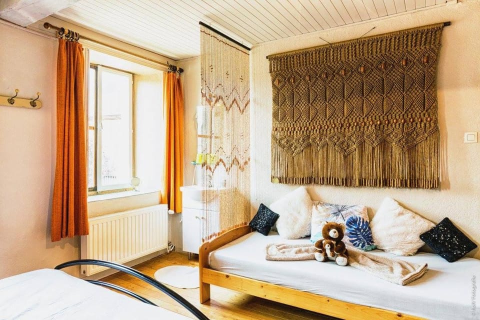 Bed, Bedroom, Family