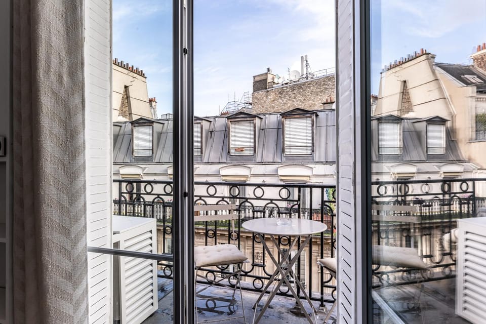 Appartement Champs Elysées Apartment in Paris