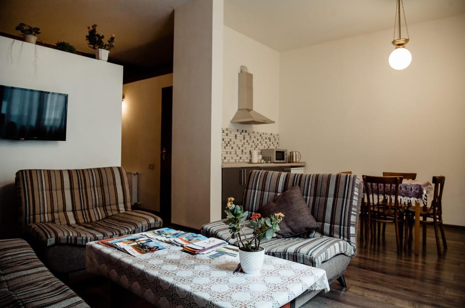 Kitchen or kitchenette, Living room, Dining area