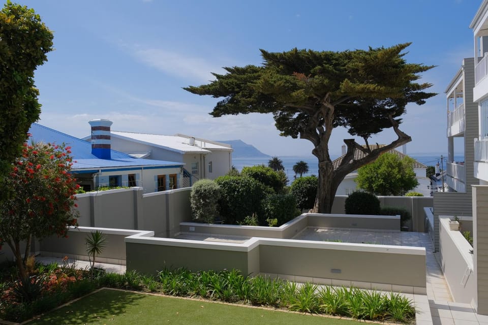 Property building, View (from property/room), Garden view, Sea view