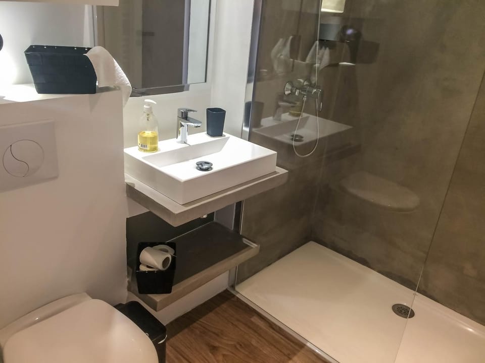 Shower, Bathroom