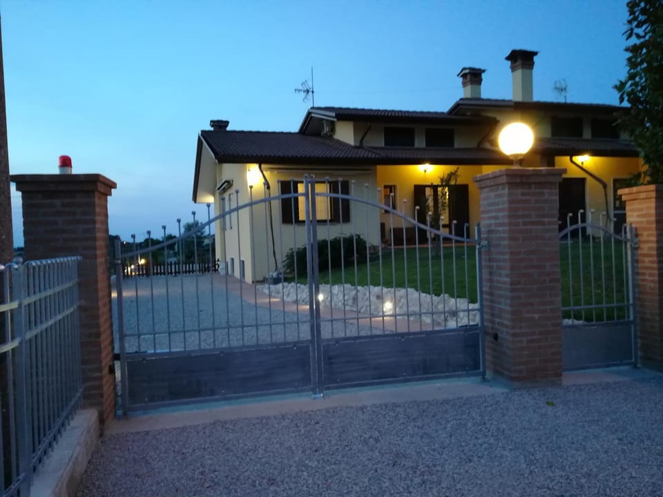 Facade/entrance, Garden