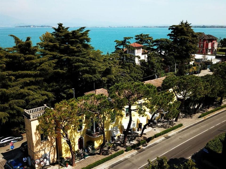 Boutique Casa Giulietta Desenzano Bed and Breakfast in Desenzano del Garda