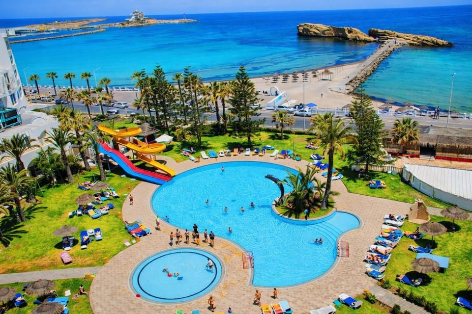 People, Sea view, Swimming pool, Quiet street view, sunbed