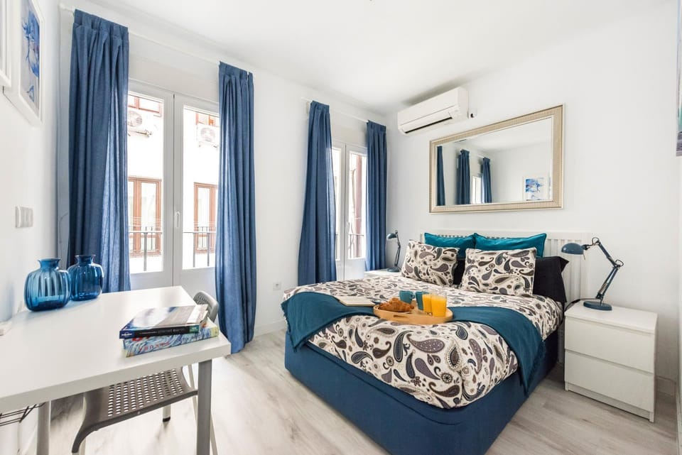 Bed, Bedroom, air conditioner