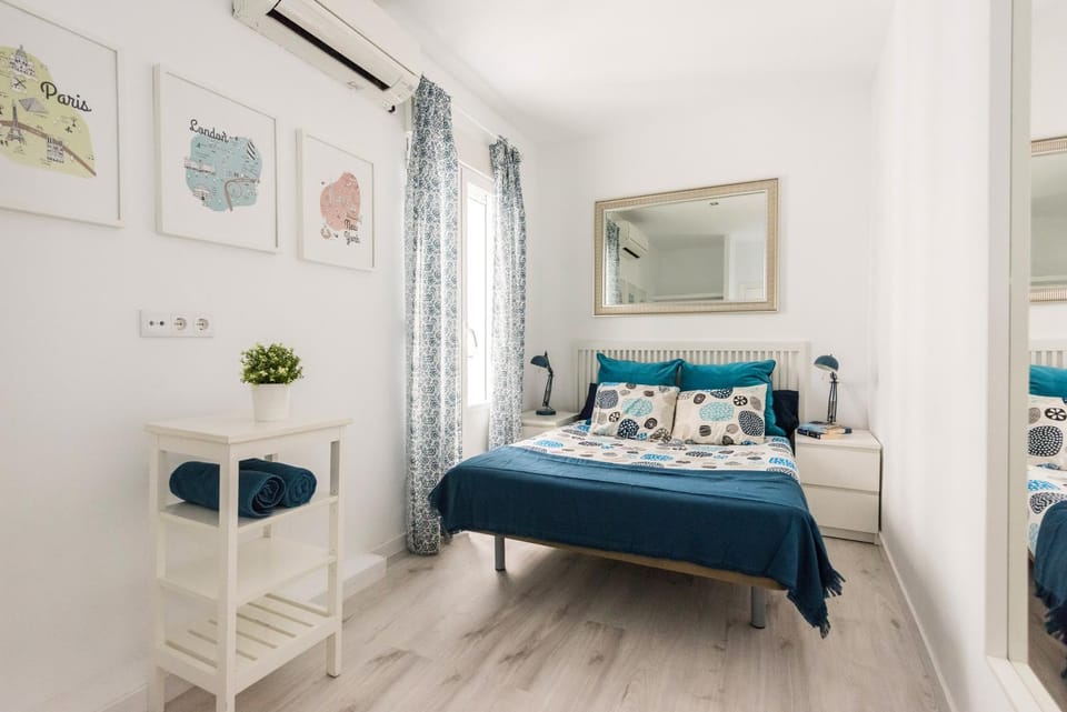 Bed, Bedroom, air conditioner