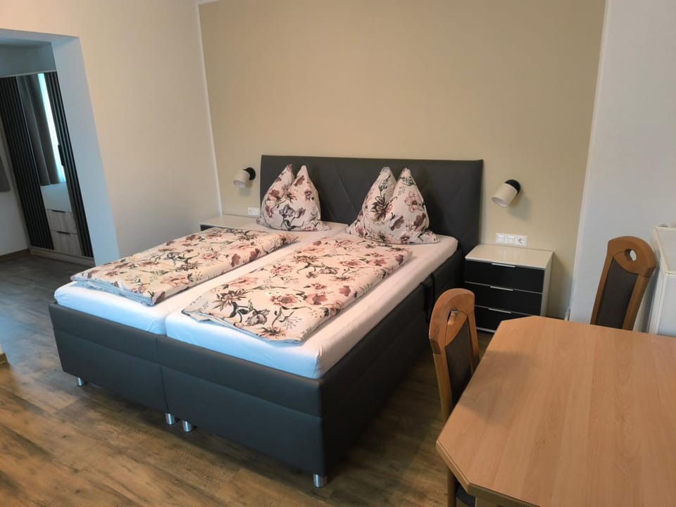 Gasthof Waldhof Inn in Carinthia, Austria