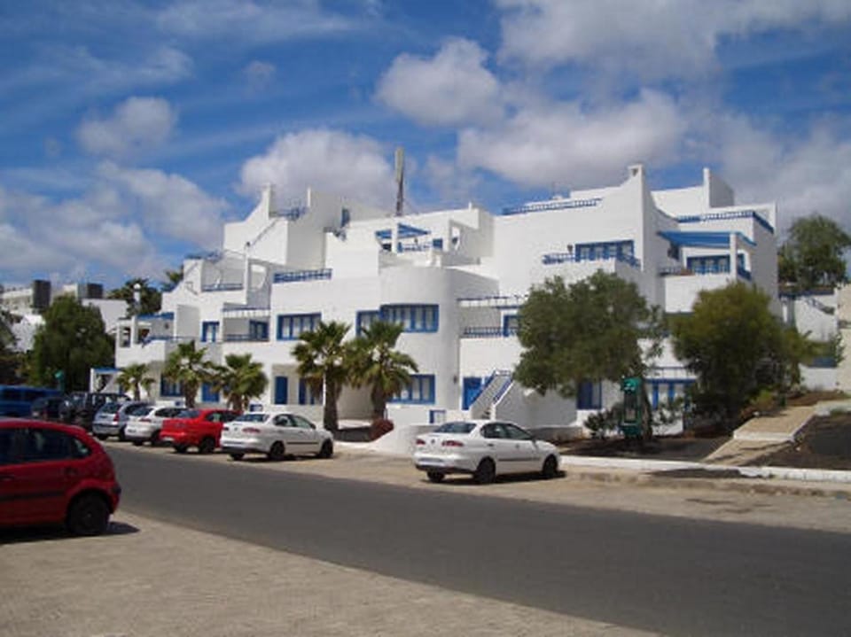 Property building, Day