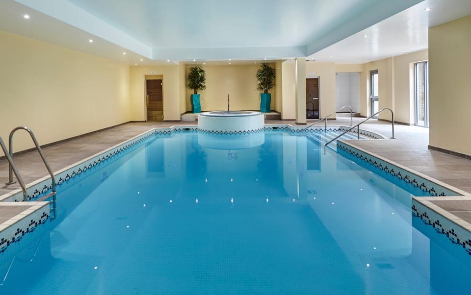Swimming pool, Swimming pool