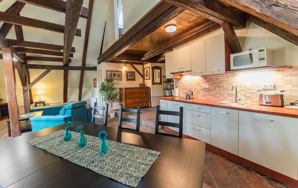 Kitchen or kitchenette, Living room, Seating area