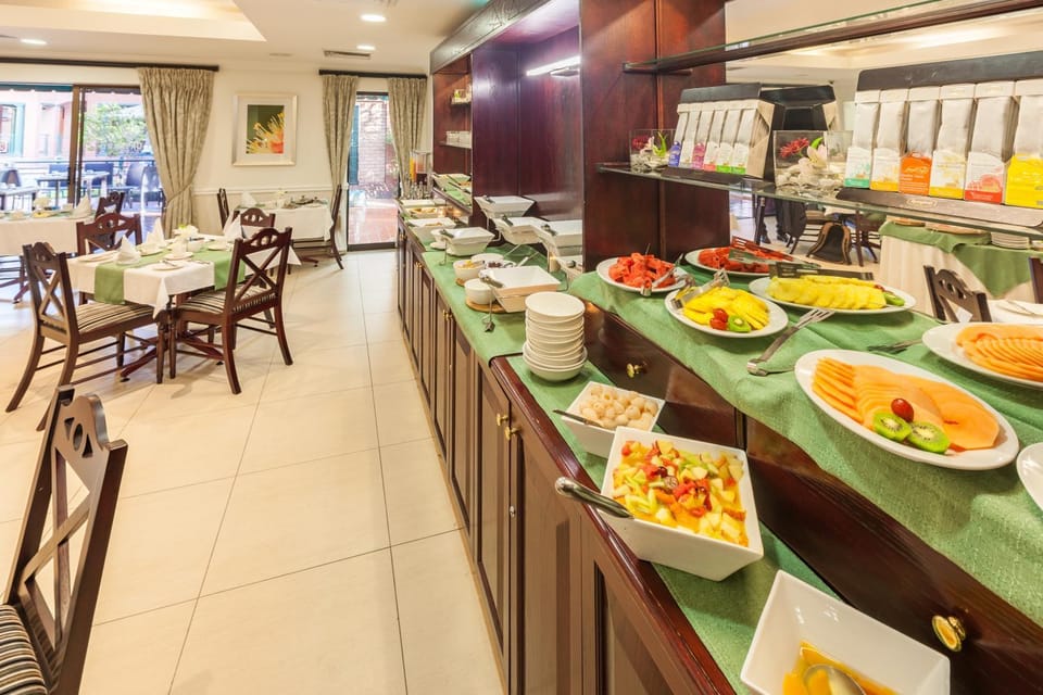 Restaurant/places to eat, Food and drinks