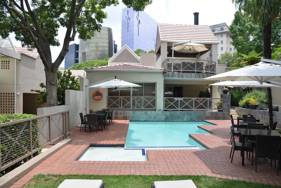 Swimming pool, Swimming pool
